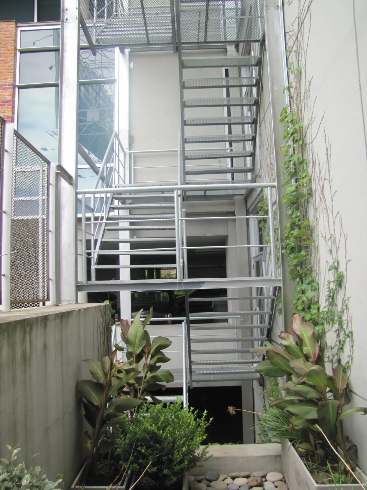 Escaleras — Escaleras — instalación 1