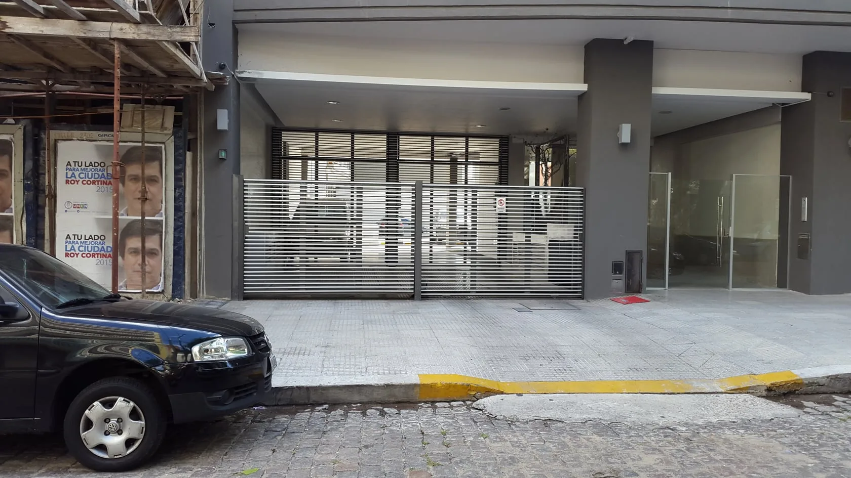 Levadizos / basculantes — Portones varios — instalación 16