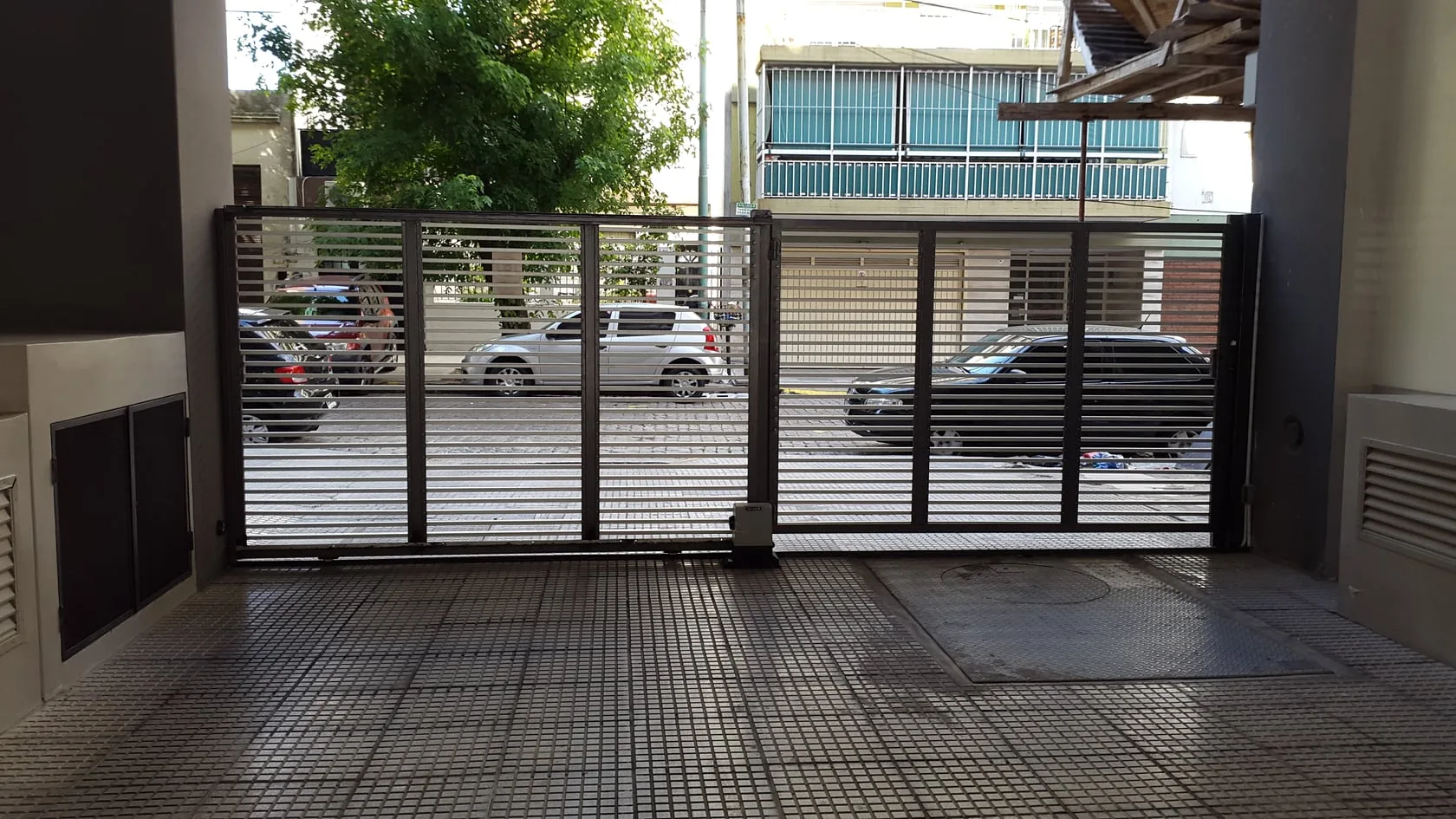 Corredizos — Portones varios — instalación 22