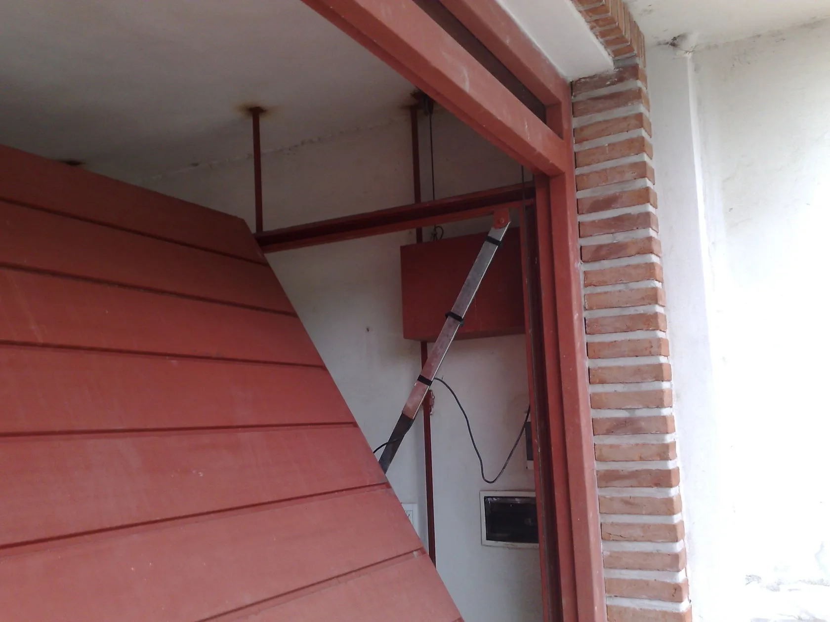 Levadizos / basculantes — Portones varios — instalación 31
