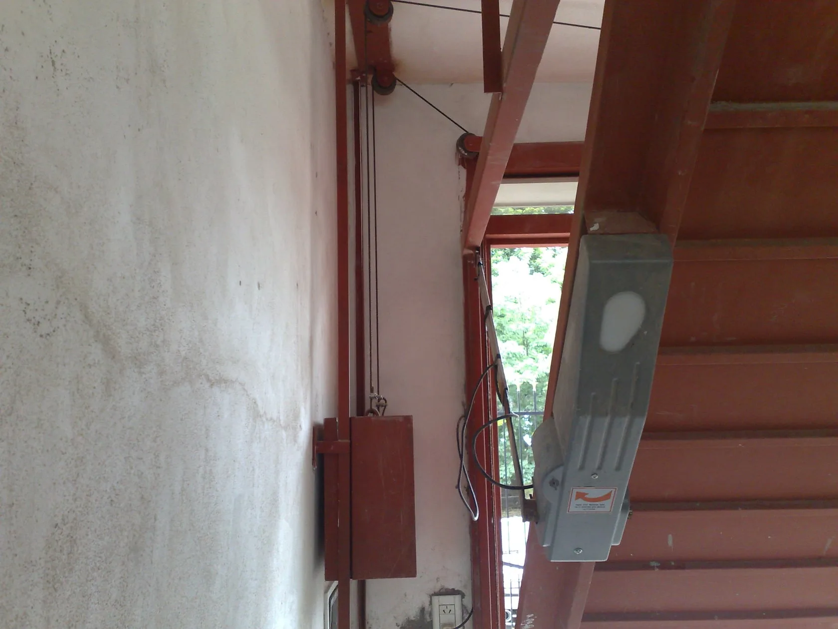 Levadizos / basculantes — Portones varios — instalación 33
