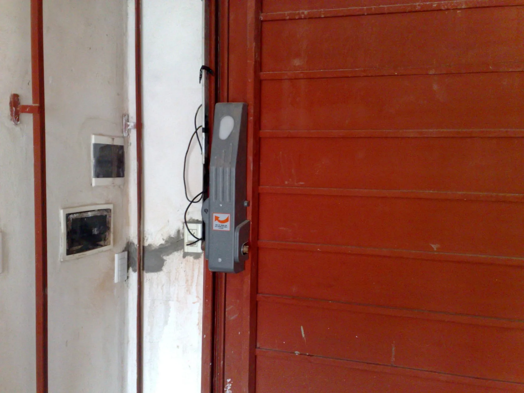 Levadizos / basculantes — Portones varios — instalación 34